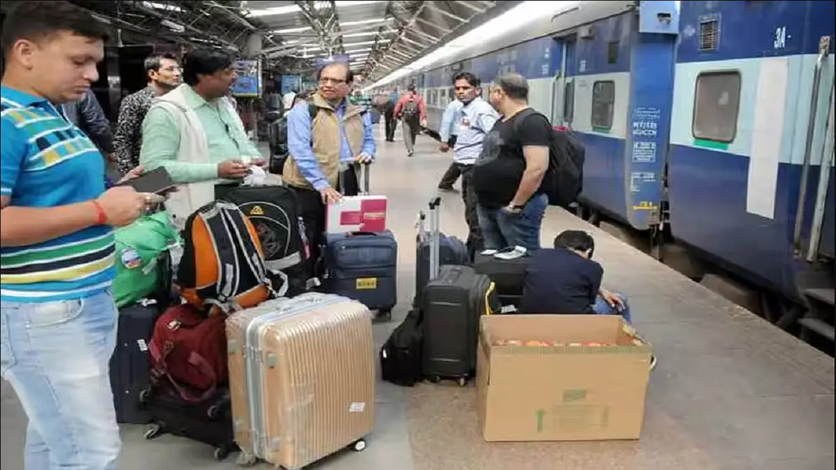 You Need To Do This Whenever Your Luggage Gets Stolen or Lost On A Train